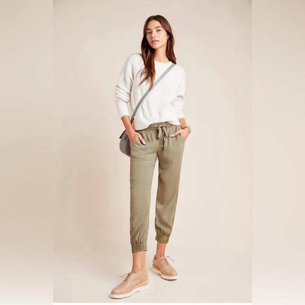 NWOT Cloth & Stone drawstring jogger olive size small.